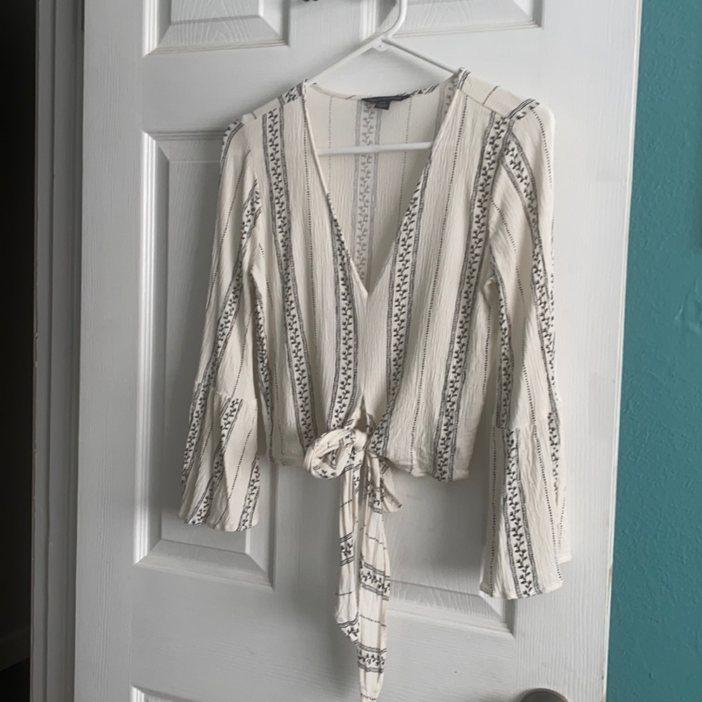 American Eagle Top, Cream,  Small